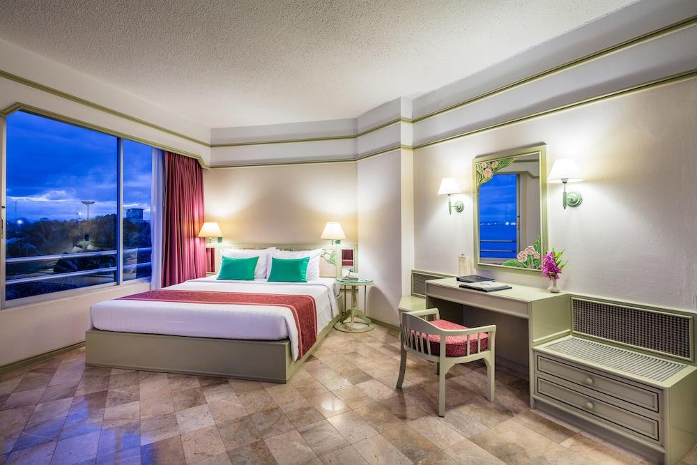 Cholchan Pattaya Beach Resort - Sha Extra Plus Ngoại thất bức ảnh Deluxe Room