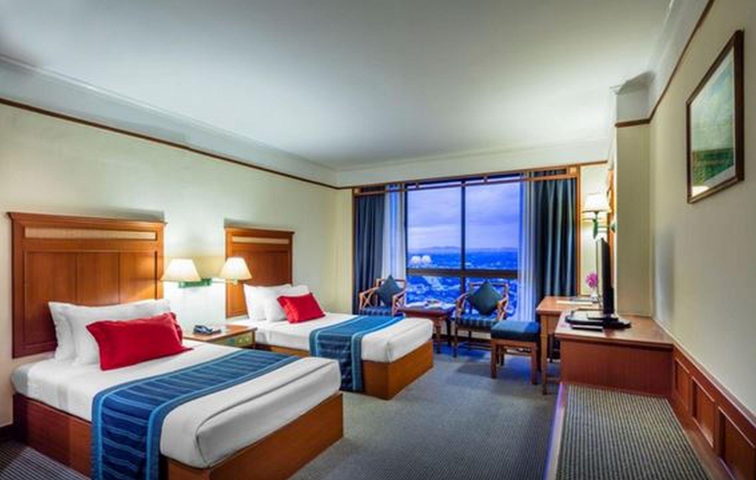 Cholchan Pattaya Beach Resort - Sha Extra Plus Ngoại thất bức ảnh Deluxe Room