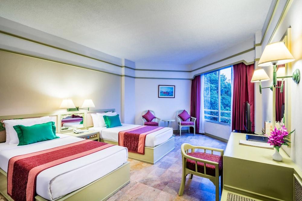 Cholchan Pattaya Beach Resort - Sha Extra Plus Ngoại thất bức ảnh Deluxe Room
