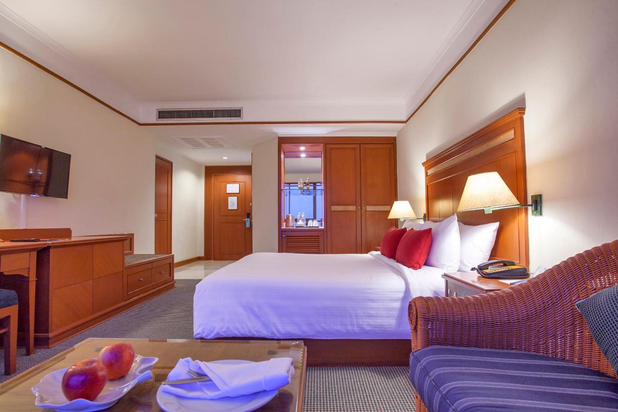 Cholchan Pattaya Beach Resort - Sha Extra Plus Phòng bức ảnh Deluxe Room