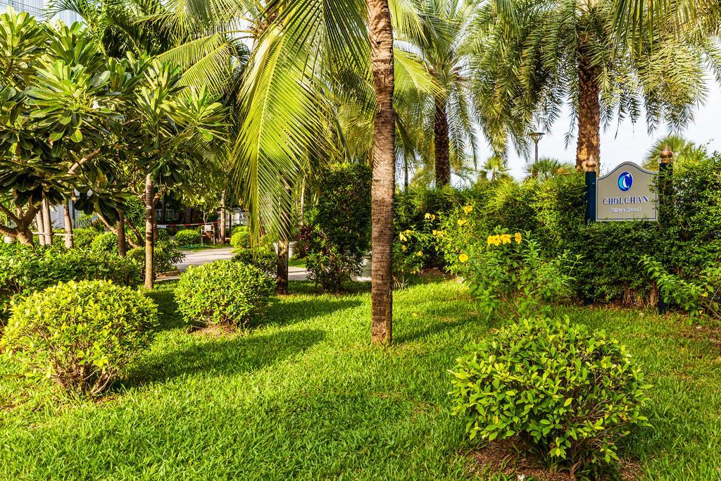 Cholchan Pattaya Beach Resort - Sha Extra Plus Ngoại thất bức ảnh View of the campus