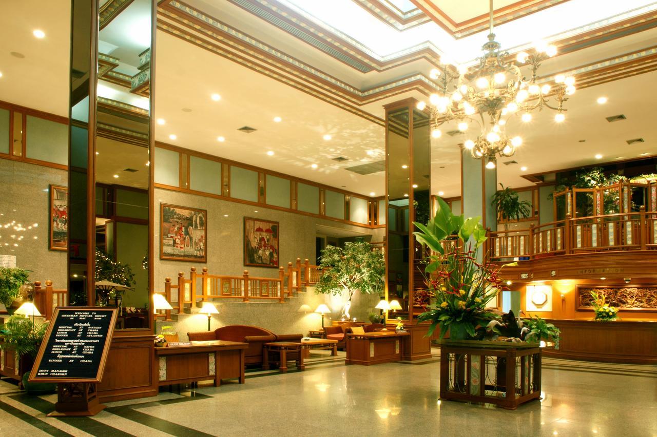 Cholchan Pattaya Beach Resort - Sha Extra Plus Ngoại thất bức ảnh Lobby